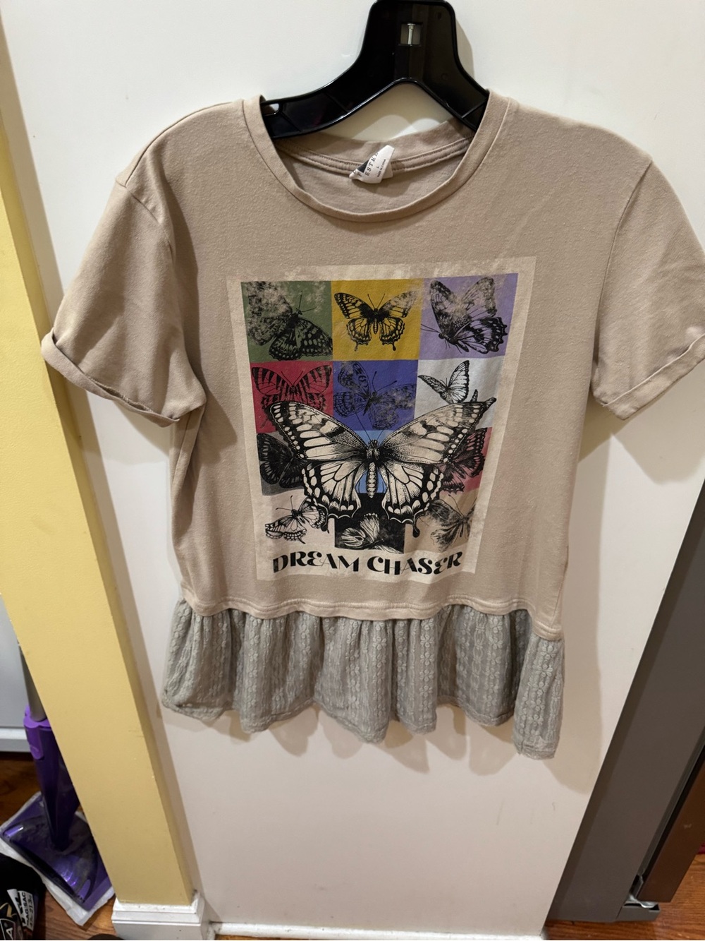 Dream Chaser Butterfly Graphic Ruffle-Hem Tee - Beige